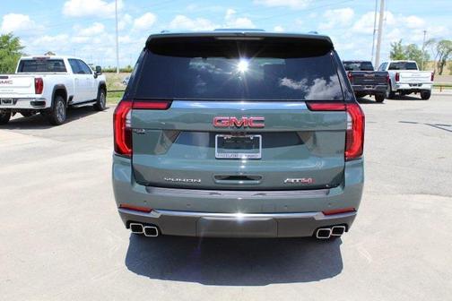 2025 GMC Yukon 4WD AT4