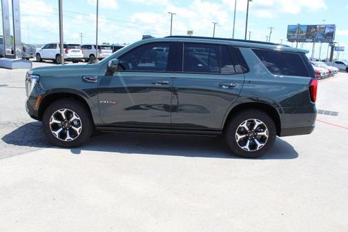 2025 GMC Yukon 4WD AT4