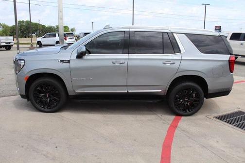 2023 GMC Yukon SLT