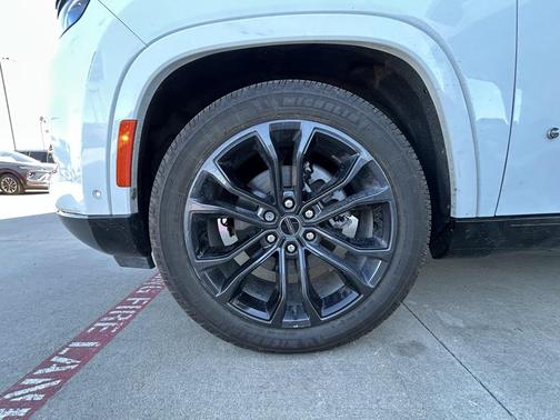 2024 Jeep Grand Wagoneer L Series II 4x4