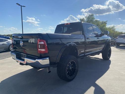 2020 RAM 2500 Limited Crew Cab 4X4 6'4' Box