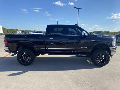 2020 RAM 2500 Limited Crew Cab 4X4 6'4' Box