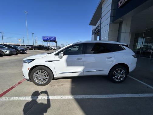 2023 Buick Enclave Premium FWD