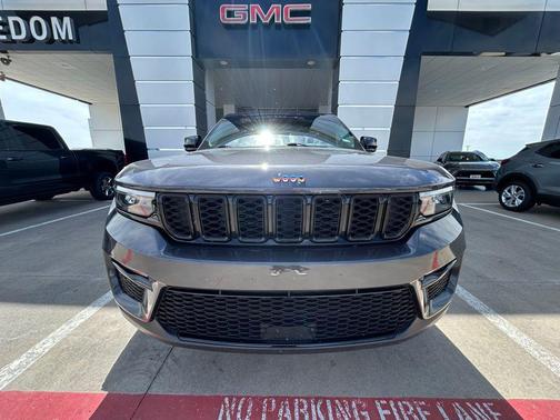 Baltic Gray Metallic Clearcoat 2022 Jeep Grand Cherokee Limited