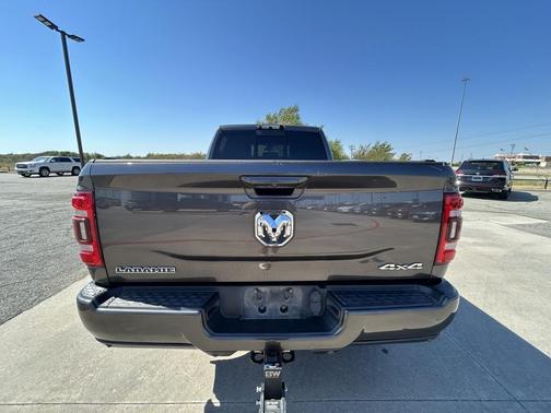 2019 RAM 2500 Laramie Crew Cab 4x4 6'4' Box