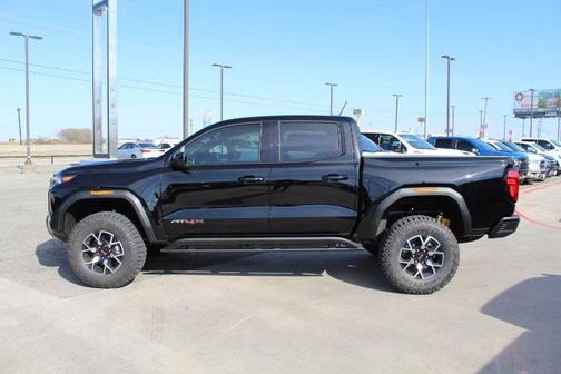2025 GMC Canyon Base