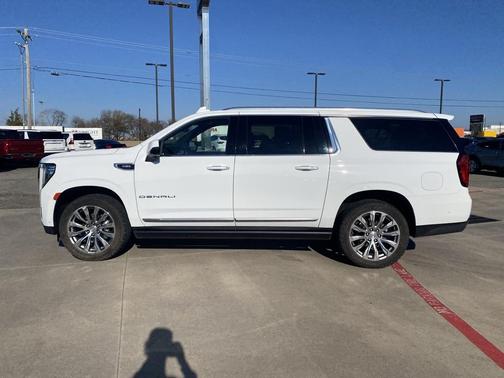 2023 GMC Yukon XL Denali