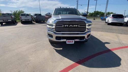 2020 RAM 3500 Laramie Crew Cab 4x4 8' Box