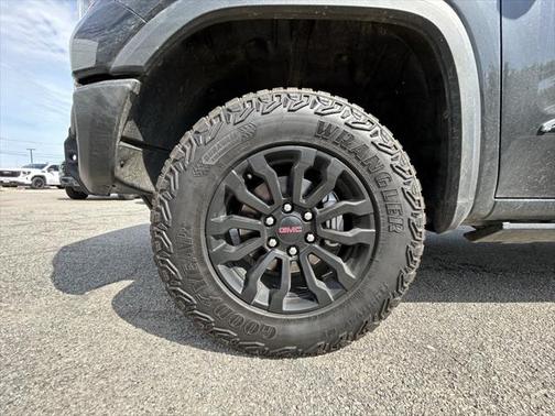 2023 GMC Sierra 1500 AT4X