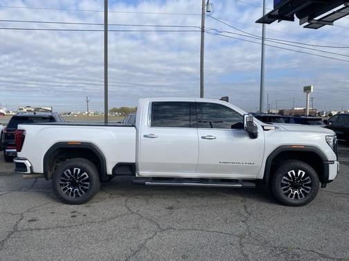 2024 GMC Sierra 2500 Denali