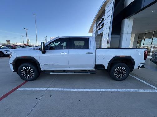 2024 GMC Sierra 2500 Denali