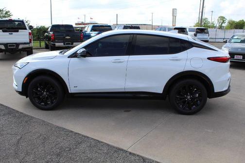 Summit White 2026 Buick Envista Sport Touring FWD