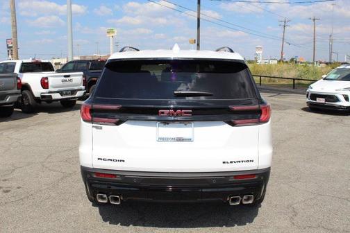 2026 GMC Acadia Elevation FWD