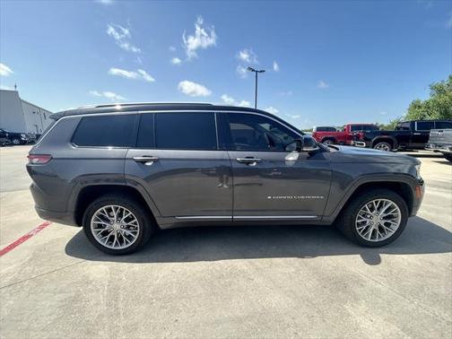 2022 Jeep Grand Cherokee L Summit
