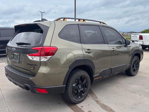 Autumn Green Metallic 2025 Subaru Forester Wilderness