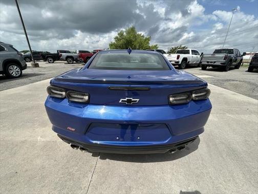 2022 Chevrolet Camaro RWD Coupe LT1