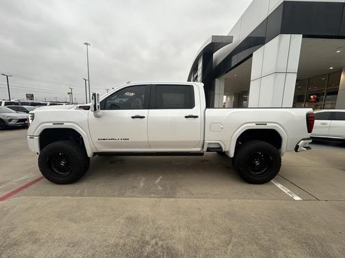 2024 GMC Sierra 2500 Denali