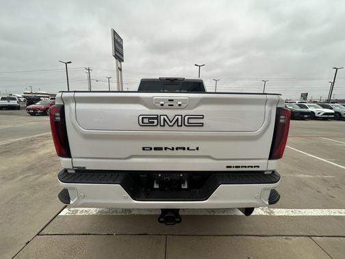 2024 GMC Sierra 2500 Denali