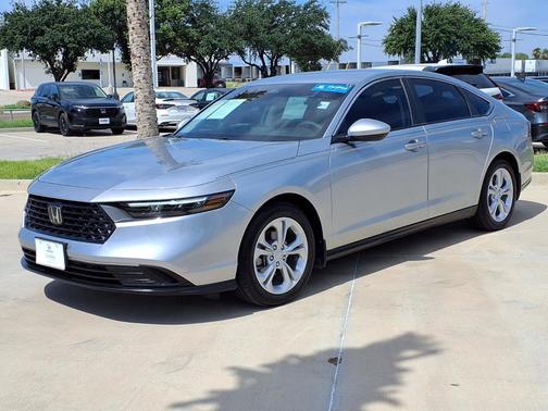 Solar Silver Metallic 2025 Honda Accord