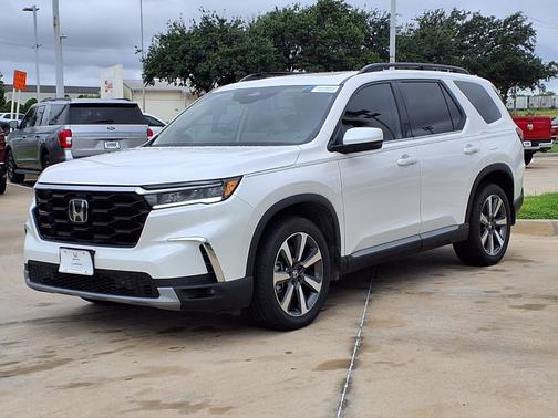 Platinum White Pearl 2024 Honda Pilot