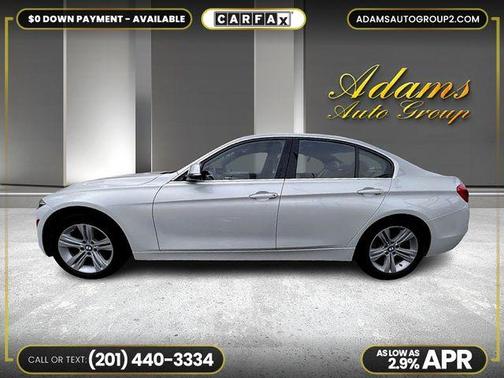 Photo 4 of 32 of 2018 BMW 330 i xDrive