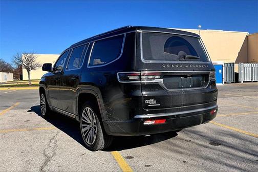 2022 Jeep Grand Wagoneer Series III