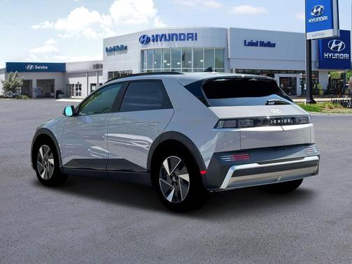 2025 Hyundai IONIQ 5 SEL