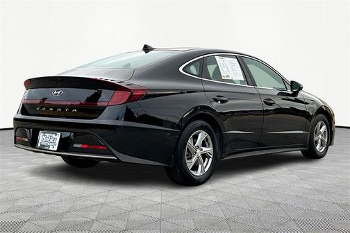 2023 Hyundai SONATA SE