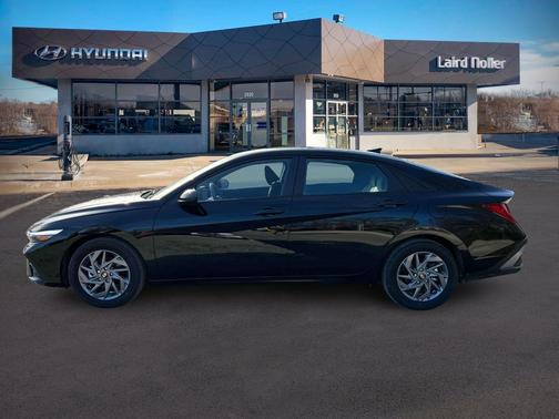 2025 Hyundai ELANTRA HEV Blue