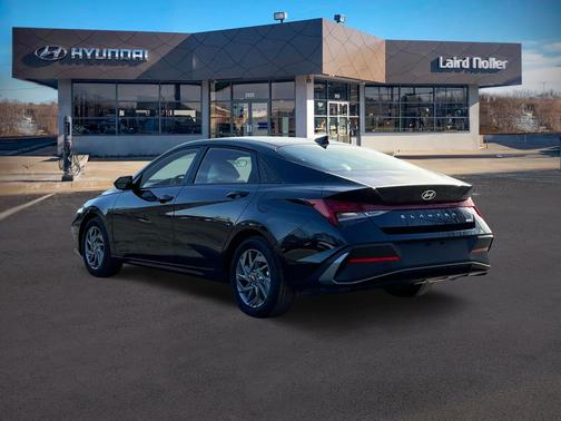 2025 Hyundai ELANTRA HEV Blue