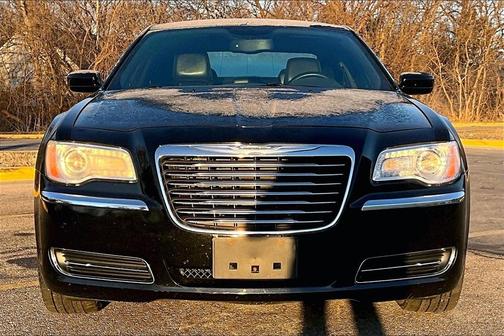 2014 Chrysler 300 Base