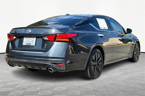2022 Nissan Altima 2.5 SL