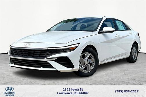 2024 Hyundai ELANTRA SE