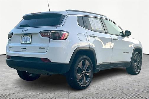 2022 Jeep Compass Latitude Lux