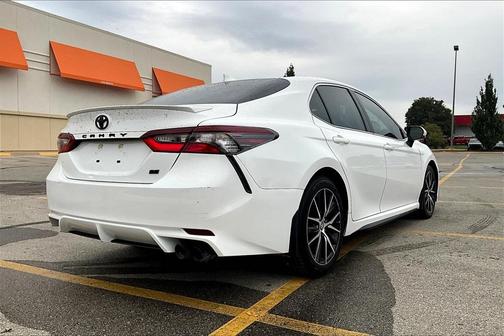 2023 Toyota Camry SE