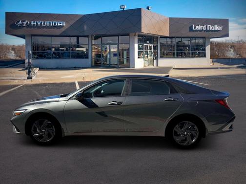 2026 Hyundai ELANTRA SEL