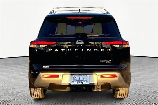 2022 Nissan Pathfinder Platinum