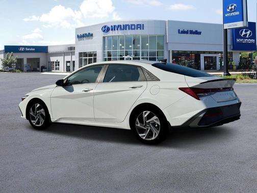 2025 Hyundai ELANTRA HEV SEL Sport