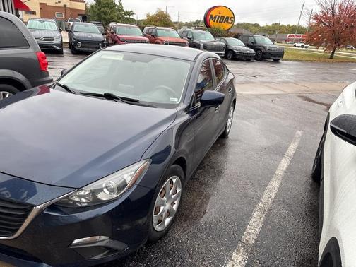 2015 Mazda Mazda3 i Sport