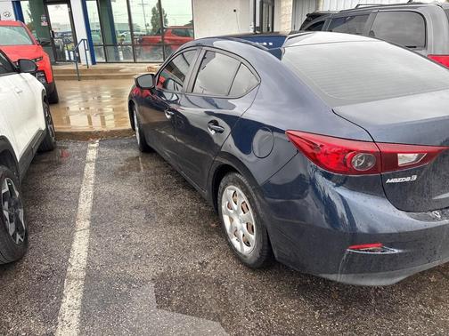 2015 Mazda Mazda3 i Sport