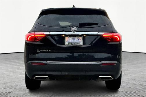 2022 Buick Enclave Essence