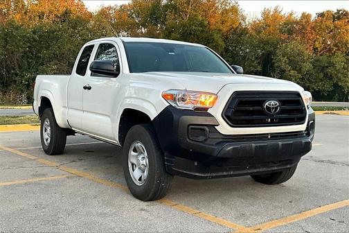 2022 Toyota Tacoma SR