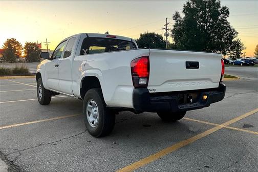 2022 Toyota Tacoma SR