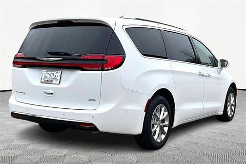 2021 Chrysler Pacifica Touring-L