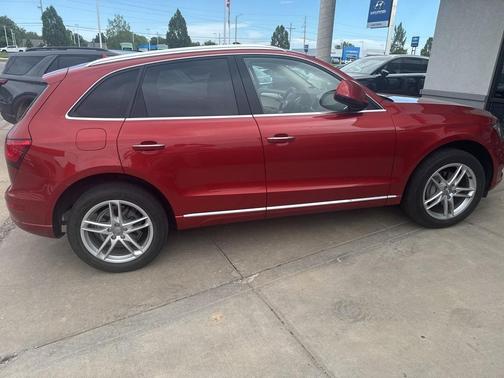 2015 Audi Q5 2.0T Premium Plus