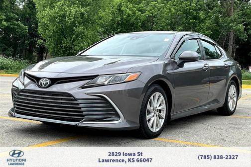 2022 Toyota Camry LE