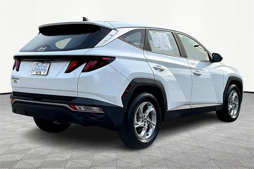 2022 Hyundai TUCSON SE