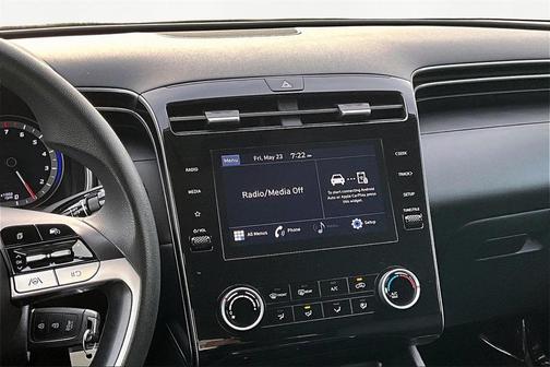 2022 Hyundai TUCSON SE