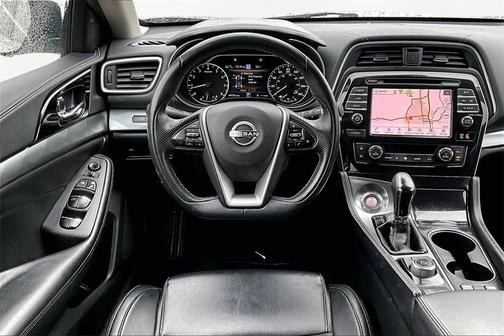 2023 Nissan Maxima SV