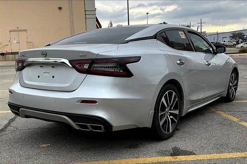 2023 Nissan Maxima SV